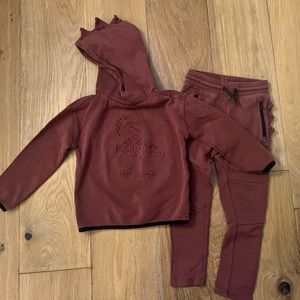 Gap Kids Gapfit Maroon Dinosaur sweatsuit set Size 5